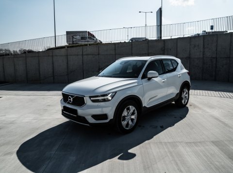 Volvo XC40 D3 FWD AT8 MOMENTUM