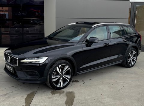 Volvo V60 CROSS COUNTRY D4 AWD AT8