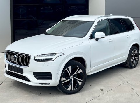 Volvo XC90 B5 AWD AT8 MOMENTUM