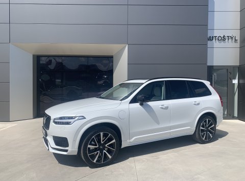 Volvo XC90 T8 Recharge ULTIMATE DARK 7-miestna verzia
