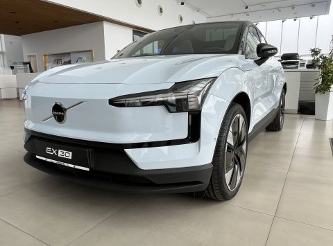 Volvo EX30 Twin Motor ULTRA Performance 4x4 69kWh