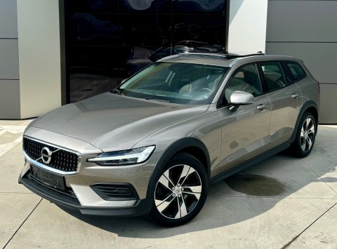 Volvo V60 D4 AWD AT8 CROSS COUNTRY