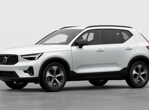 Volvo XC40 B3 AT7 PLUS DARK