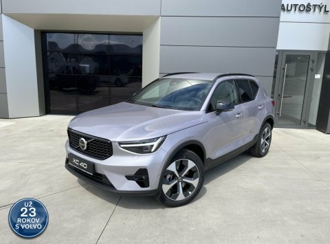 Volvo XC40 B3 PLUS DARK