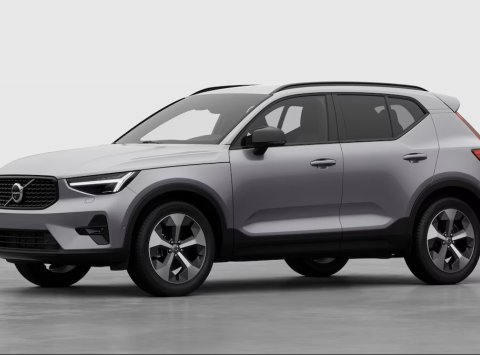 Volvo XC40 B3 PLUS DARK