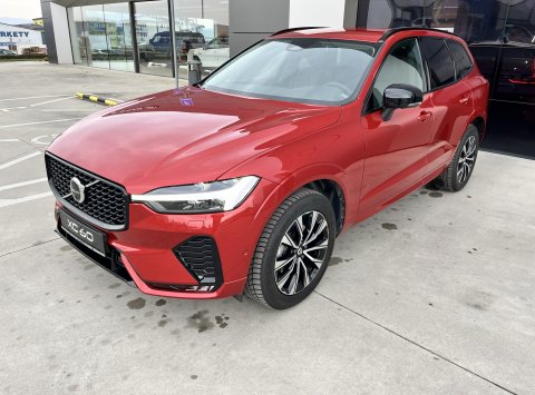 Volvo XC60 B5 AWD PLUS DARK