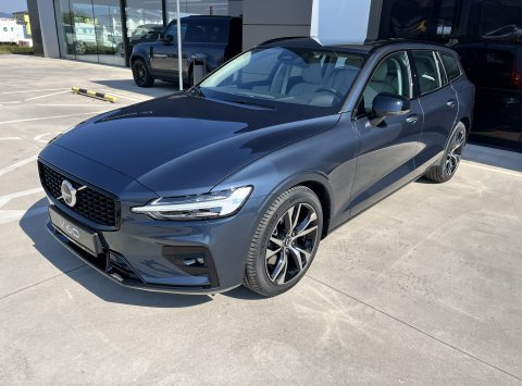Volvo V60 B4 FWD PLUS DARK