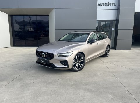 Volvo V60 B4 FWD PLUS DARK