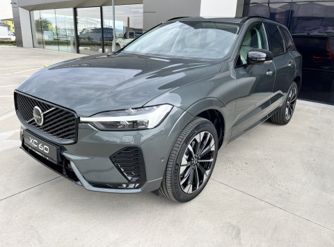 Volvo XC60 B5 AWD ULTRA DARK