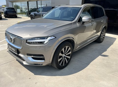 Volvo XC90 B5(D) AWD Inscription - 7miestna verzia