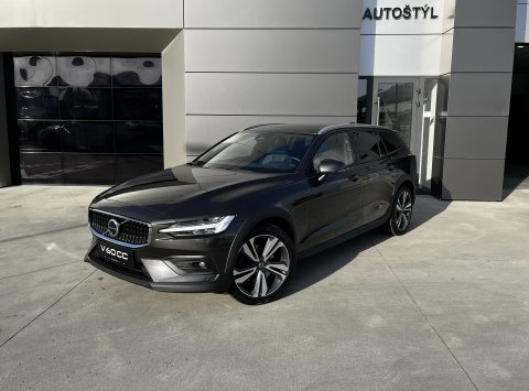 Volvo V60 Cross Country B4 AWD Plus